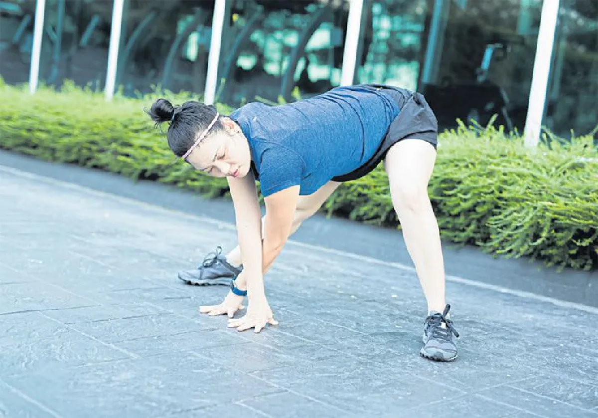 Pre Run Yoga : Dynamic Side Lunge (Skandasana)