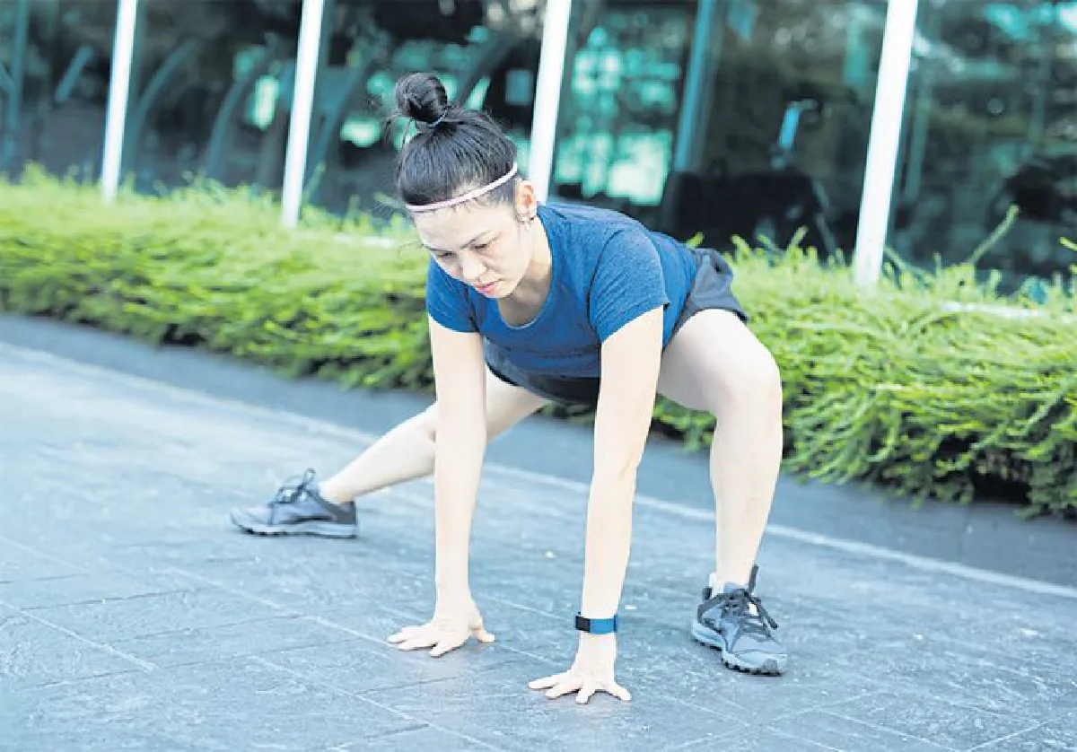 Pre Run Yoga : Dynamic Side Lunge (Skandasana)