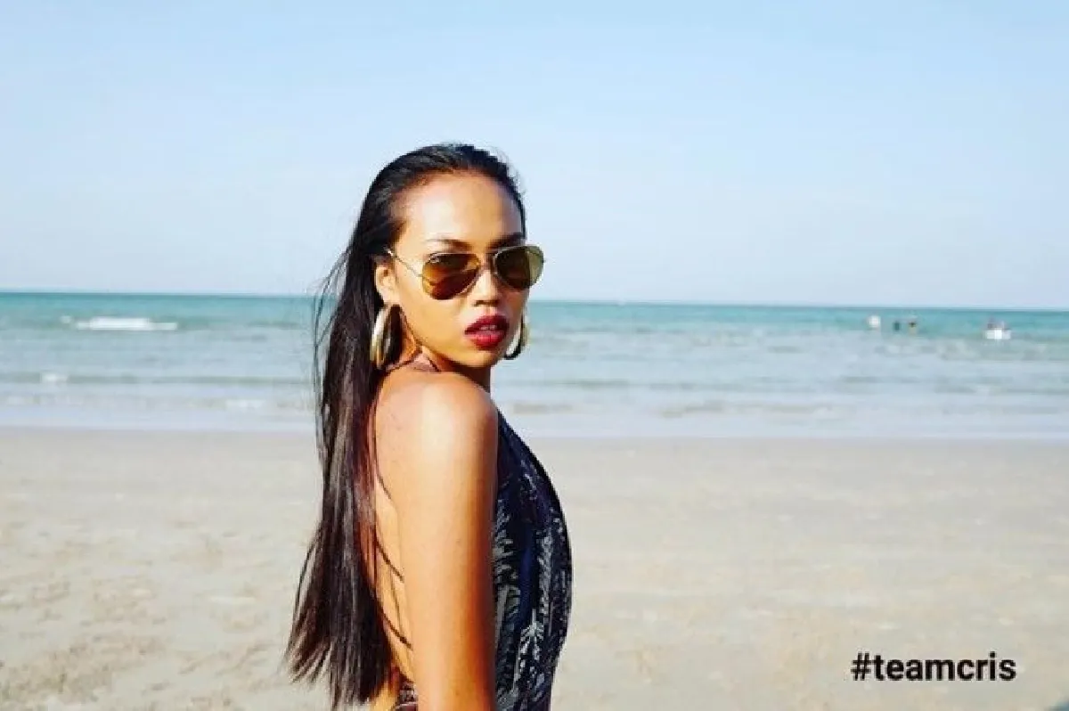 ทีมคริส อวดหุ่นเเซ่บ เที่ยวทะเลหัวหิน