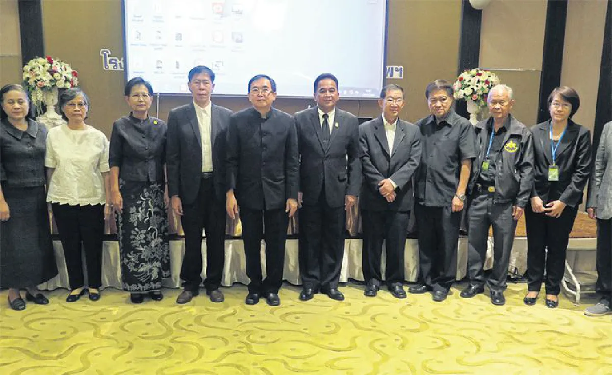 มัสยิดต้นสน ที่ประกอบศาสนกิจ และกุโบร์อายุ 400 ปี