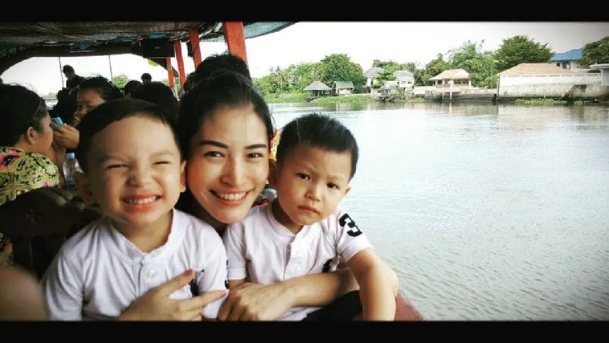 "ปีเตอร์" ให้กำลังใจพลอยและลูกเดินแบบ-ฝ่ายหญิงบอกวันหนึ่งอาจเป็นเพื่อนกันได้