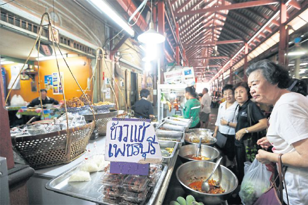 รื่นเริงดนตรี เปรมปรีดิ์อาหาร ณ ย่านนางเลิ้ง รื่นเริงดนตรี เปรมปรีดิ์อาหาร ณ ย่านนางเลิ้ง