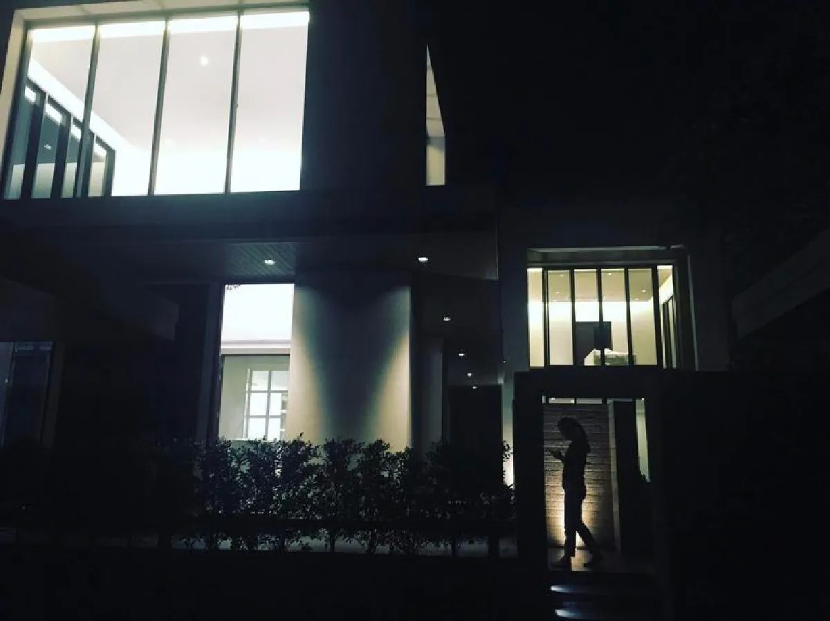 เปิดภาพบ้านหลังใหม่ โบว์ เอเอฟ 5 สวยงามใหญ่โตสไตล์โมเดิร์น