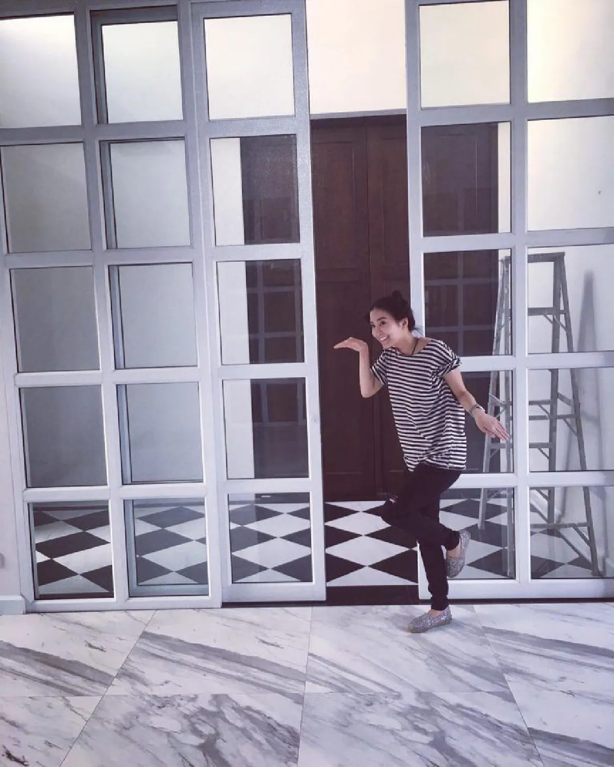 เปิดภาพบ้านหลังใหม่ โบว์ เอเอฟ 5 สวยงามใหญ่โตสไตล์โมเดิร์น