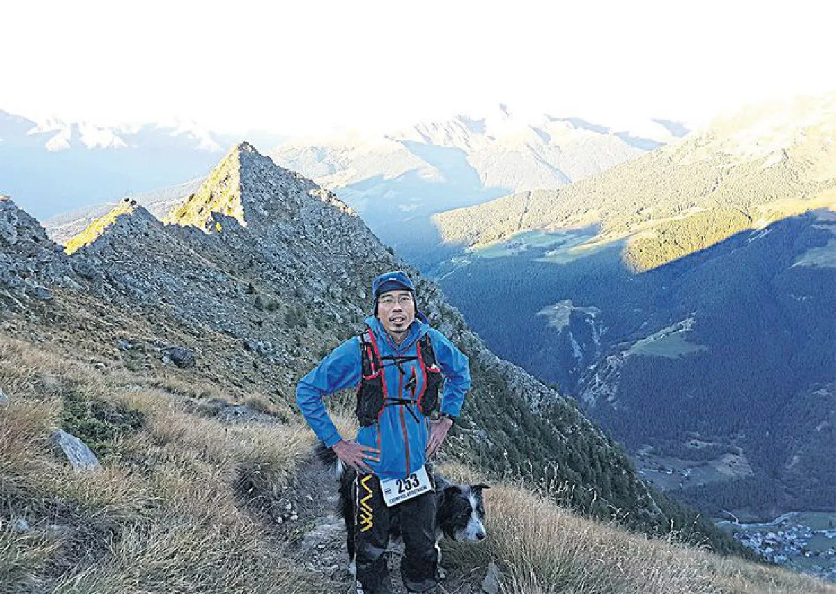 ดร.ชุมพล ครุฑแก้ว ชายผู้ไม่เคยหยุดบันทึกสองเท้า