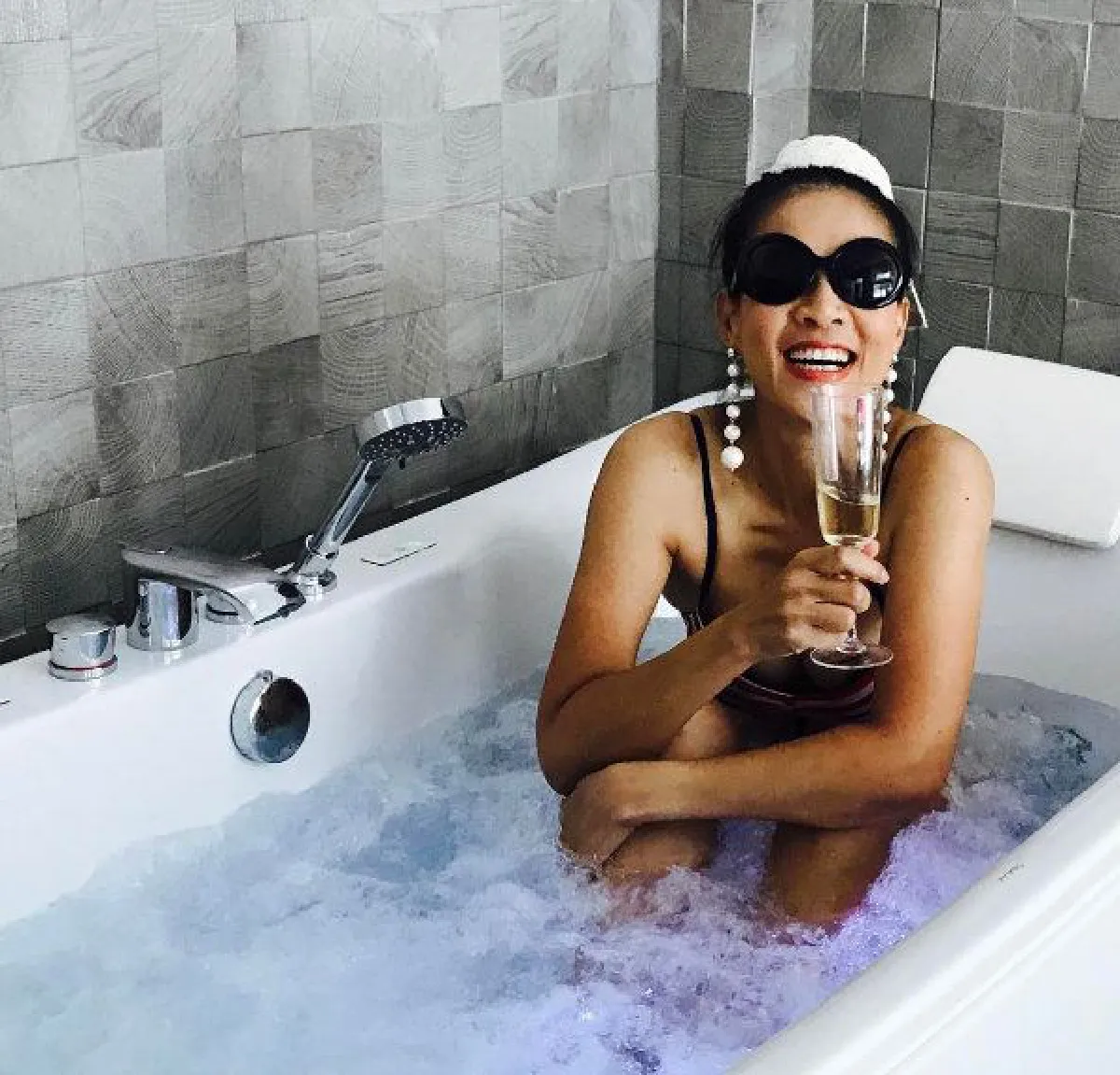 เป๊ะไม่เปลี่ยน! "กบ ปภัสรา" อวดหุ่นแซ่บผ่านไอจี