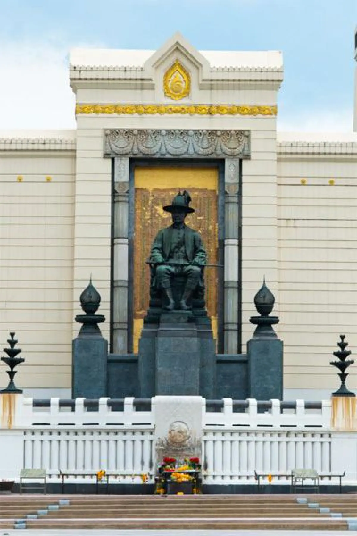 กรุงเทพฯ 235 ปี มองลอดกรอบประวัติศาสตร์และศิลปวัฒนธรรม