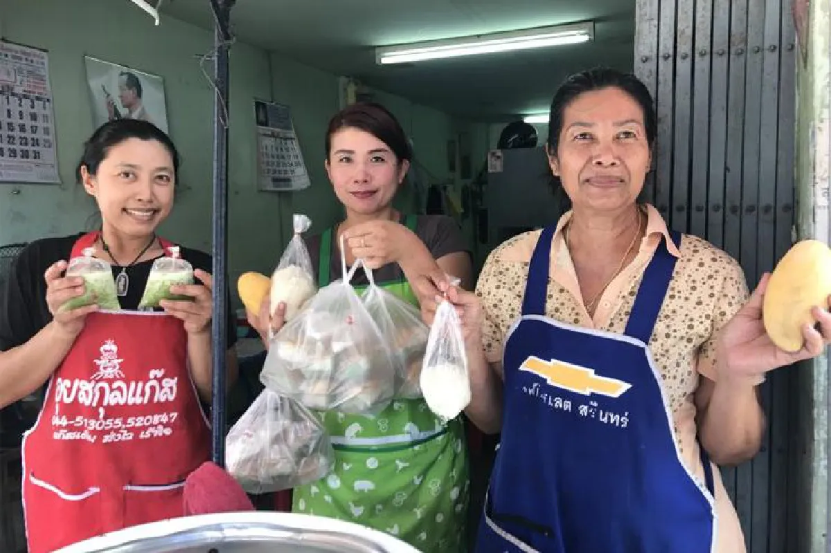 อิ่มอร่อยข้าวเหนียวมะม่วง ร้านป้าเหนียง เมืองสุรินทร์