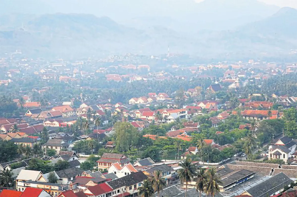 หลวงพระบาง ตรงกลางระหว่างความสุขและดิบ