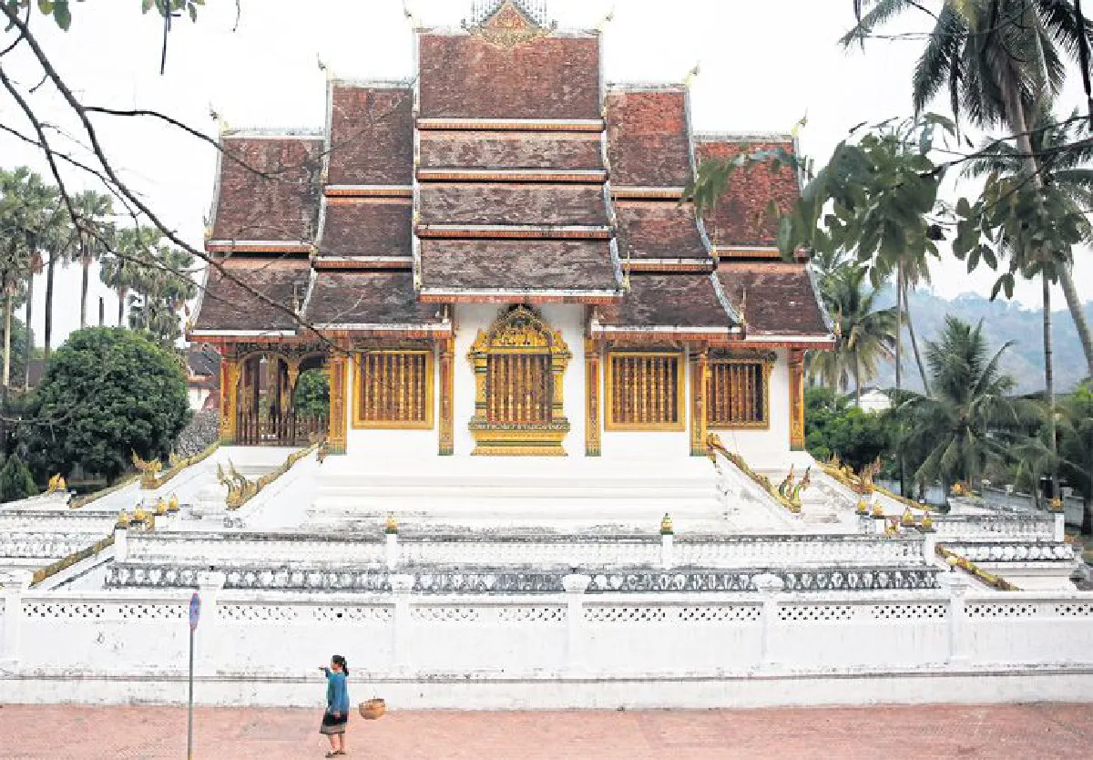 หลวงพระบาง ตรงกลางระหว่างความสุขและดิบ