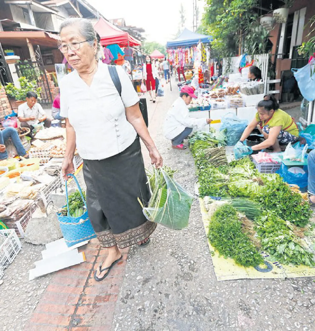 หลวงพระบาง ตรงกลางระหว่างความสุขและดิบ