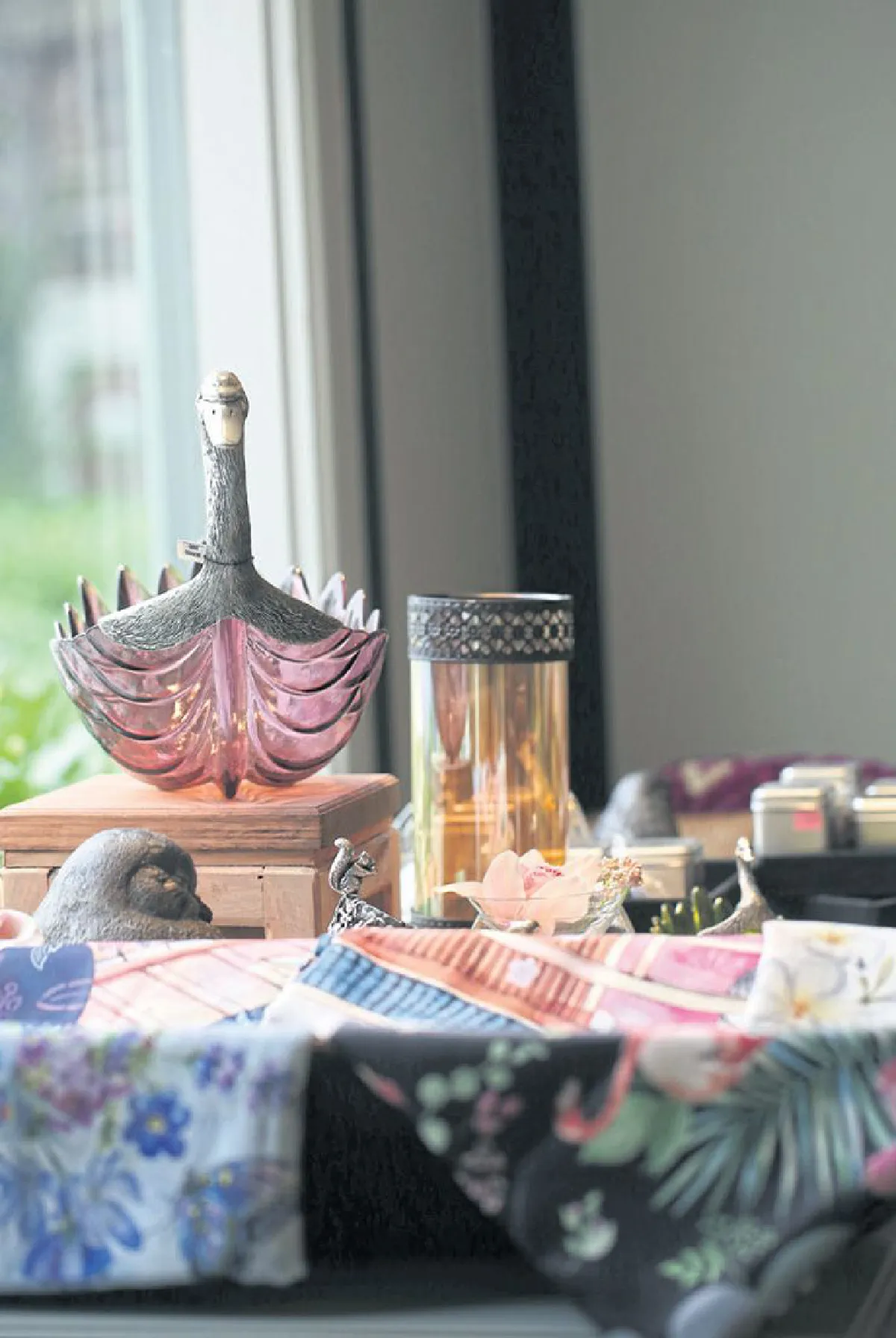 สตรีผู้เพียบพร้อมและเด่นสง่า เดอะ ระวีกัลยา แบงค็อก