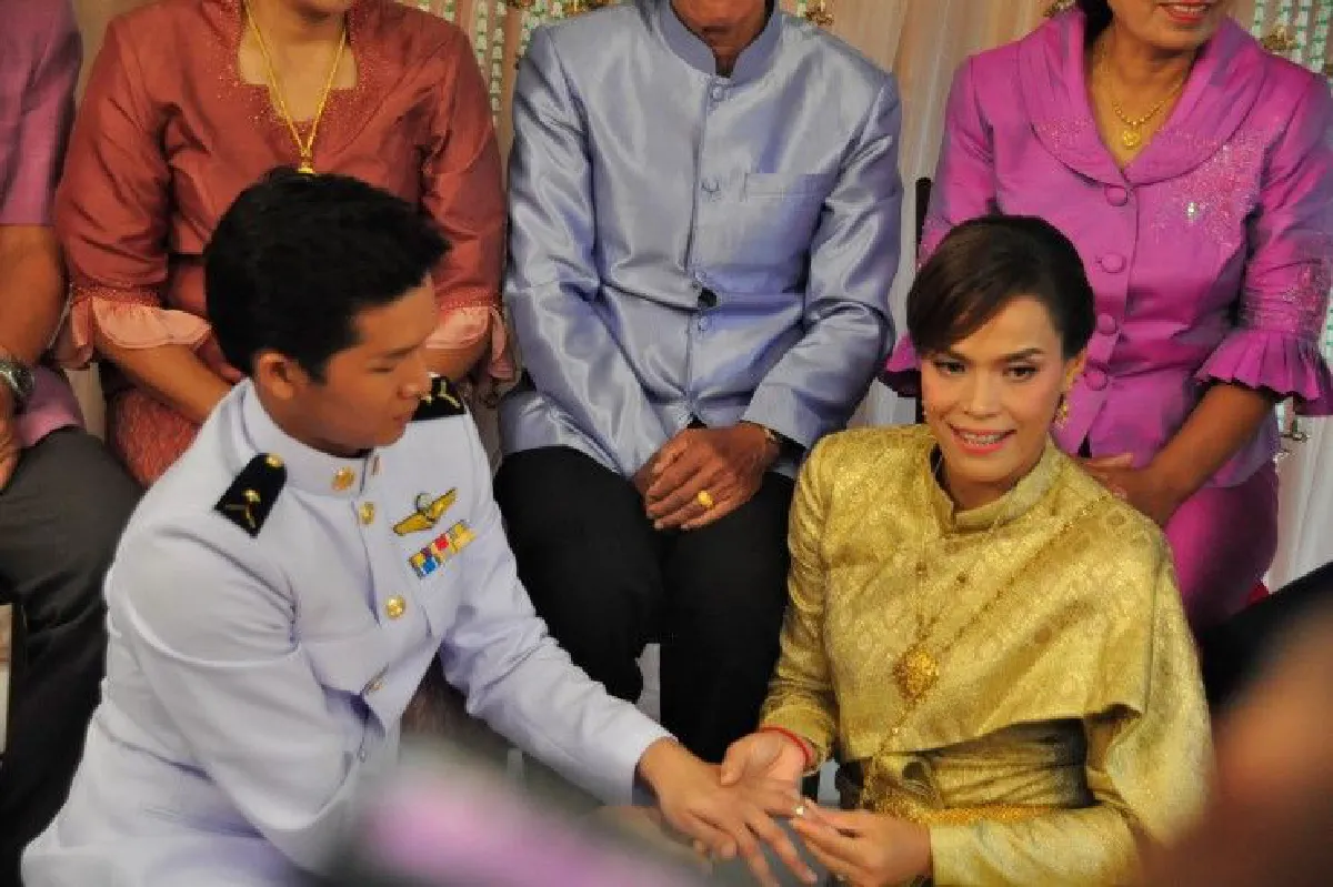 ชื่นมื่น! กัปตันกิ๊ฟวิวาห์แฟนหนุ่มอดีตนักวอลเลย์บอลทีมชาติ