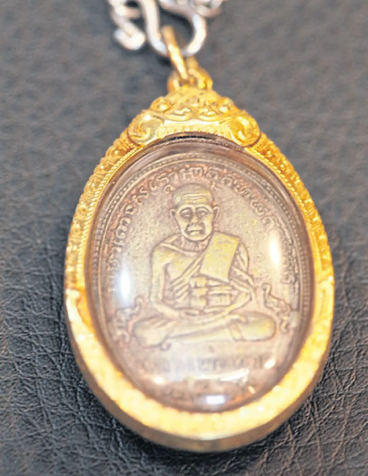 ‘พระเครื่องเตือนสติ’ ขจรศักดิ์ พุทธานุภาพ