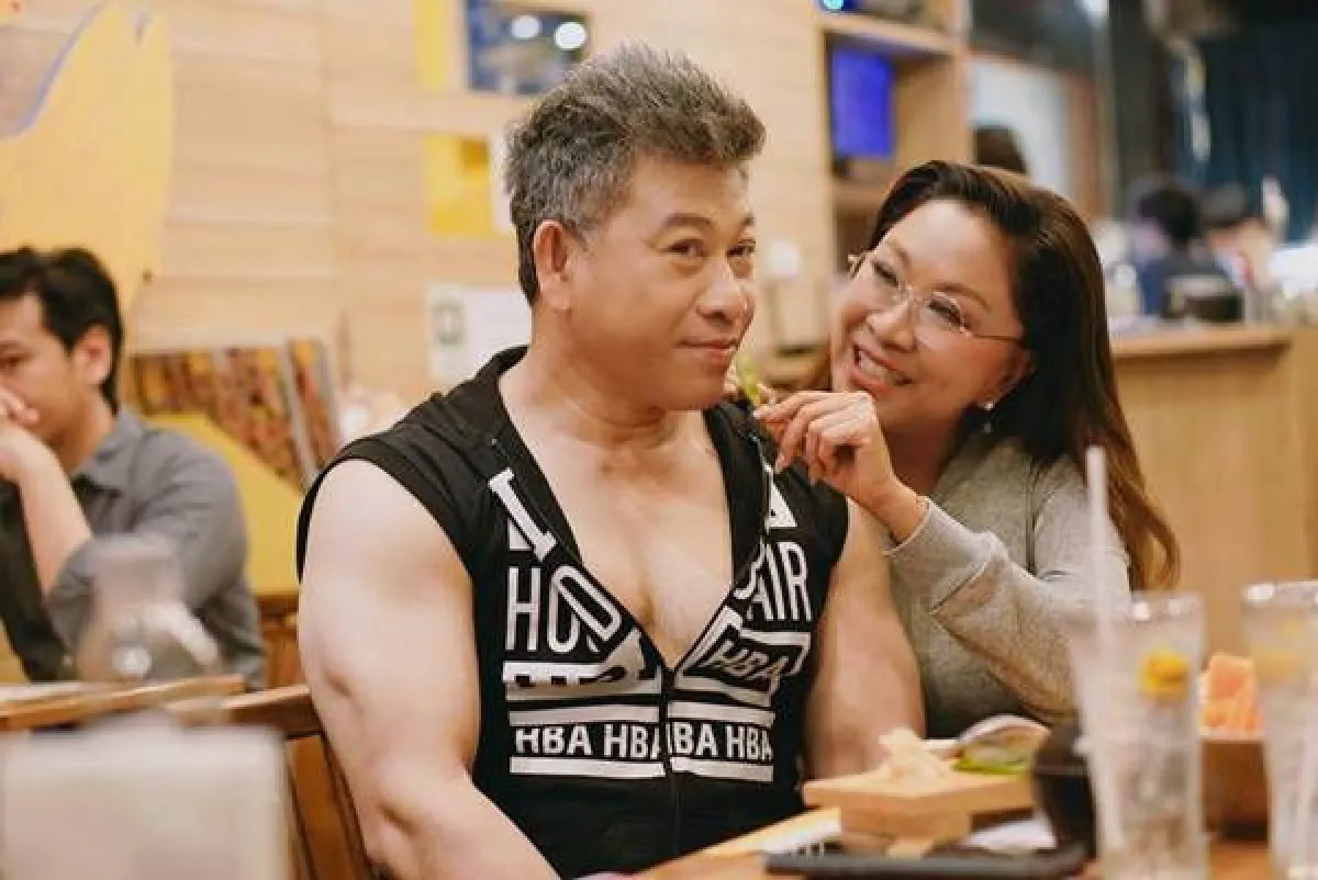 หวานได้อีก! ครูอ้วน ลงรูปคู่ อ.เชน บอก 15 ปี กินข้าวด้วยกัน 2 ครั้ง