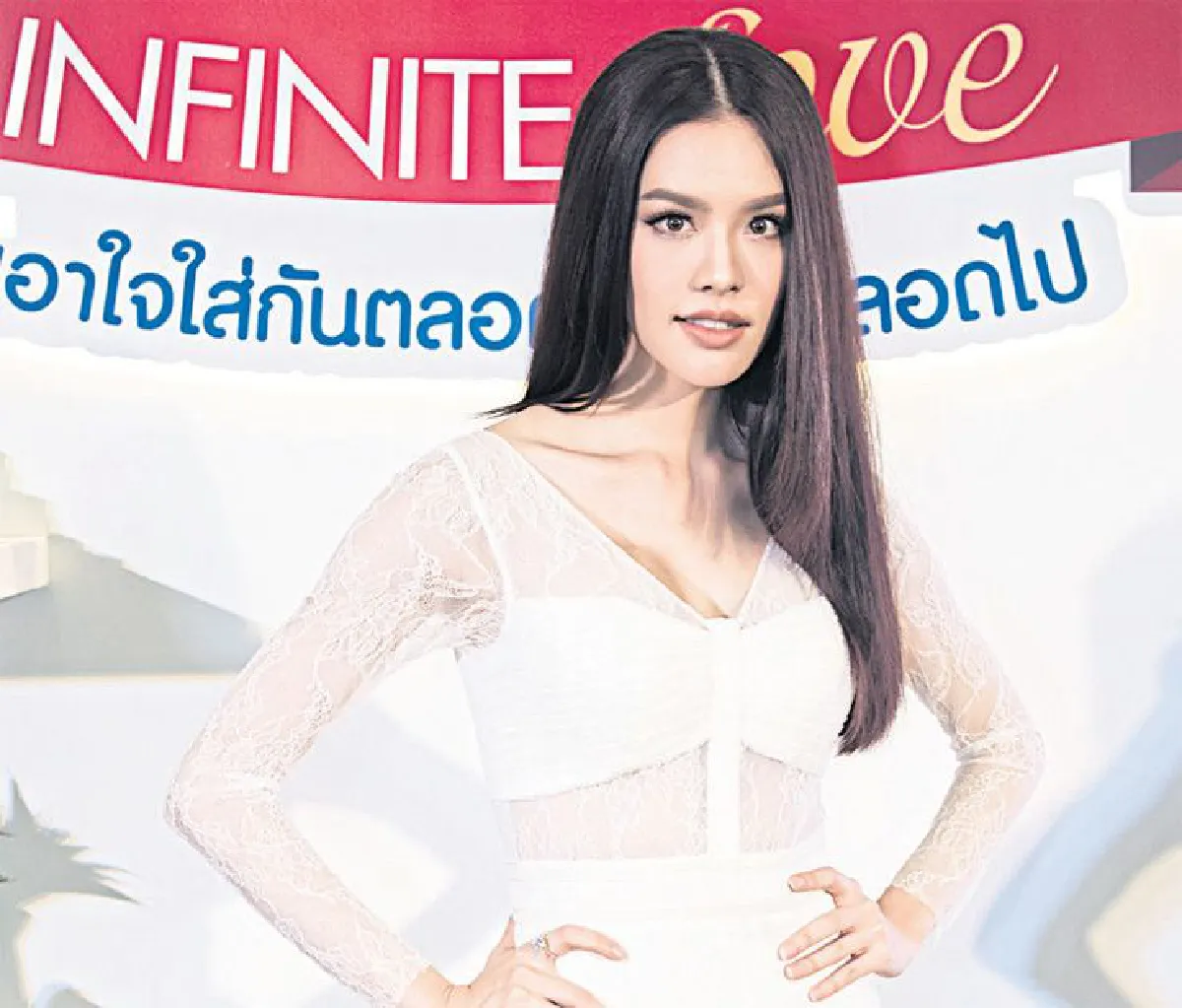 กาญจน์เกล้า-กรณ์ภัสสร ด้วยเศียรเกล้า ไม่มีช่องว่างระหว่างกัน