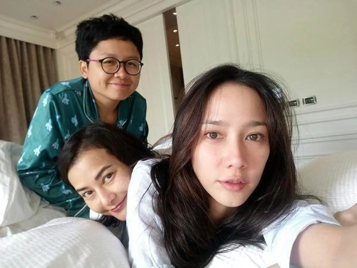 ตื่นมาก็สวยเลย! อั้ม พัชราภา โชว์หน้าสดส่งตรงจากเตียงนอน