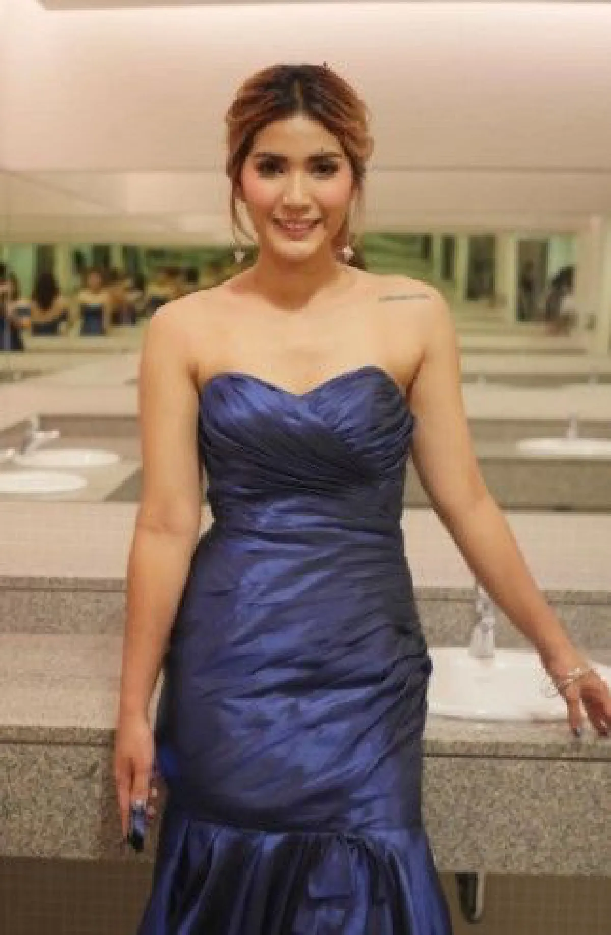 ชื่นมื่น! ทีมนักตบลูกยางสาวร่วมฉลองวิวาห์ "กัปตันกิ๊ฟ"