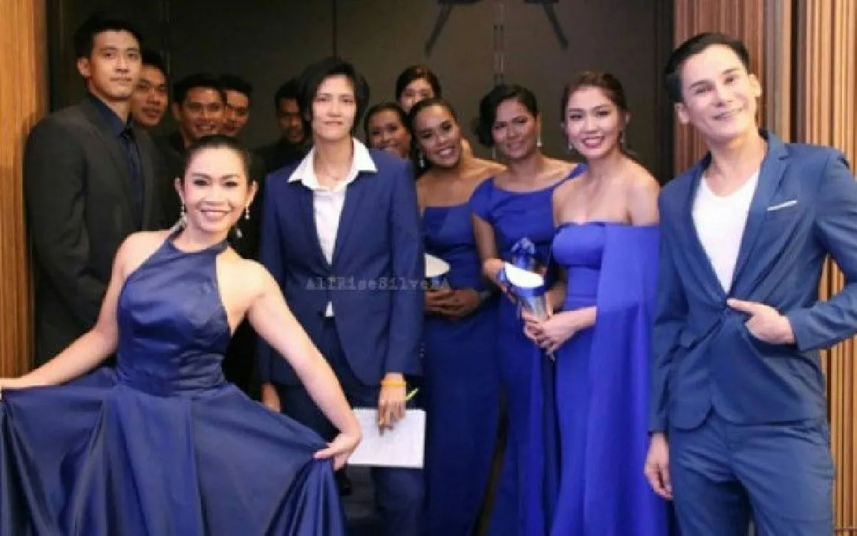 ชื่นมื่น! ทีมนักตบลูกยางสาวร่วมฉลองวิวาห์ "กัปตันกิ๊ฟ"