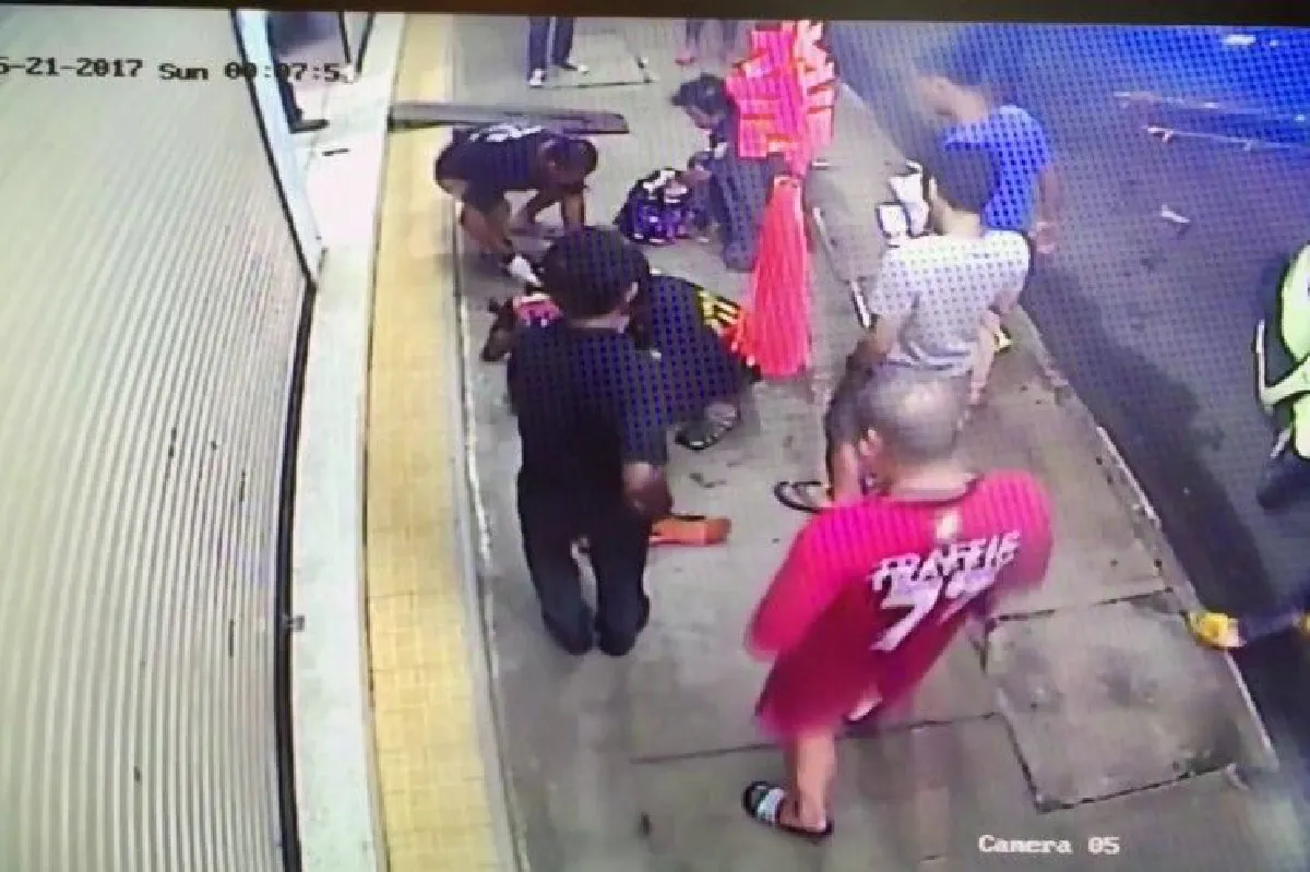 เผยคลิป2วัยรุ่นรุมทำร้ายผู้ป่วยจิตเวชที่ตราด วอนตำรวจเร่งล่าตัว