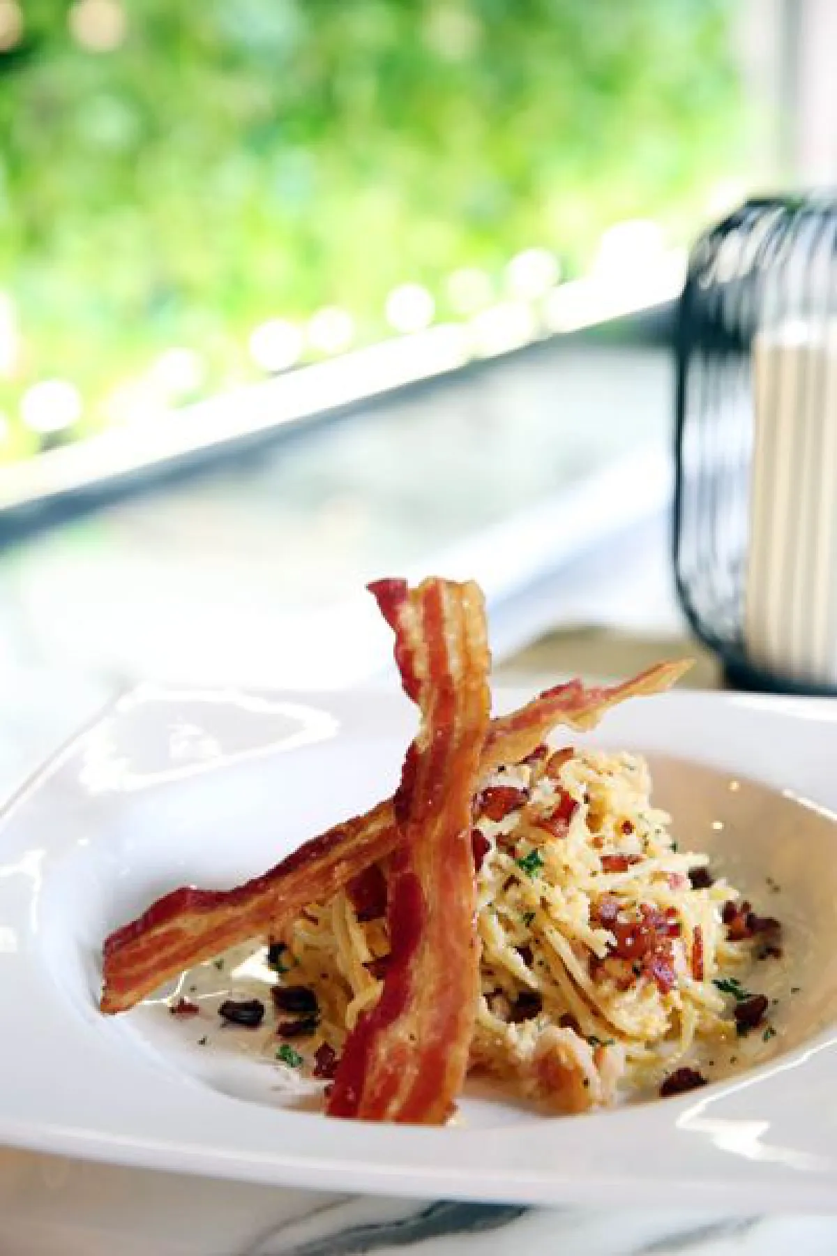 แฟ็บแล็บ คาเฟ่ อร่อยสไตล์มัลติ-แบรนด์