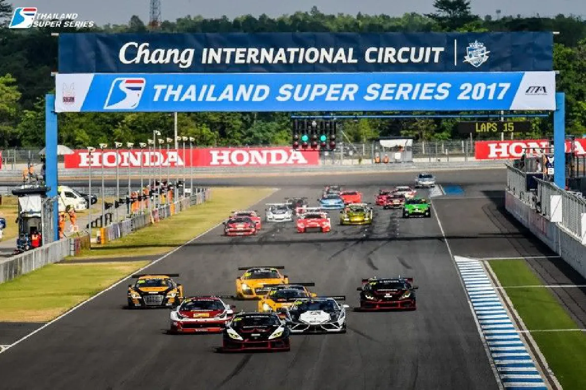 "หมอกิ๊ฟ-แคทลี" 2 นางฟ้าท้าความเร็ว