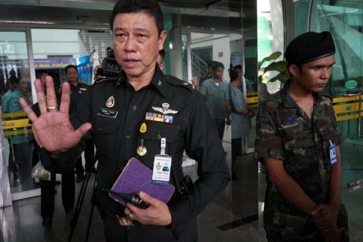 Coup-anniversary bomb 'targets officers'