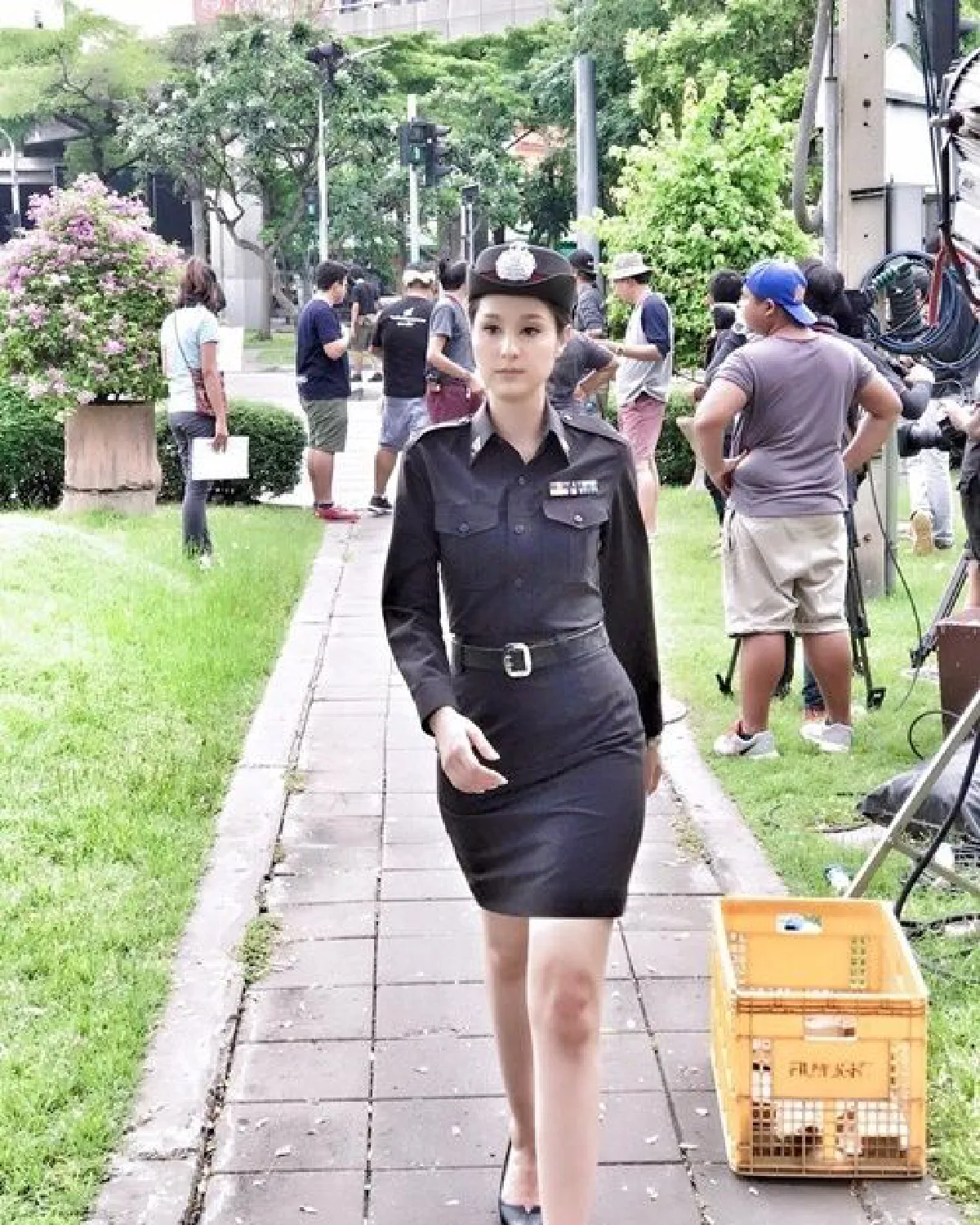 เท่ตามรอยคุณพ่อ! ขวัญ อุษามณี สวยเนี้ยบในเครื่องแบบตำรวจหญิง