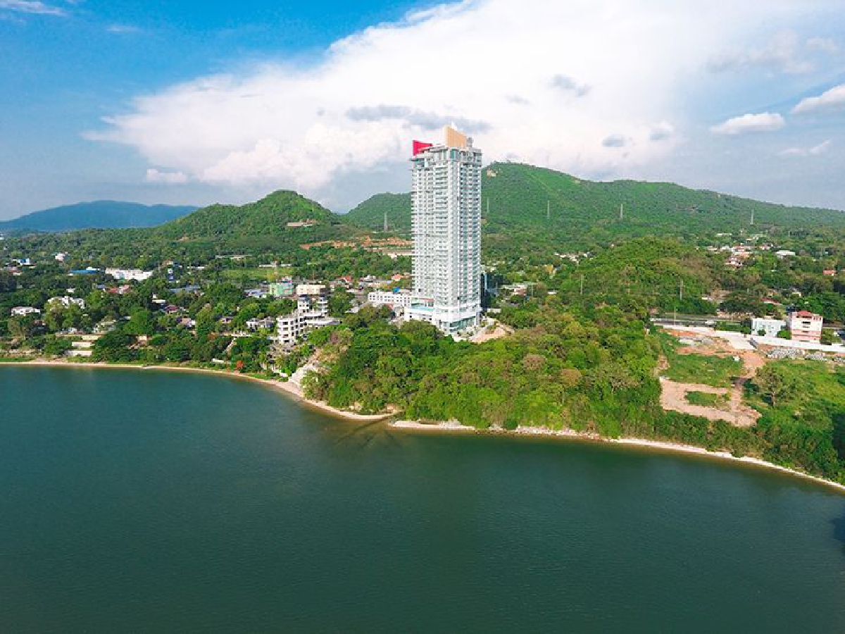 เสน่ห์ศรีราชา ที่สุดของการใช้ชีวิตติดหาดที่ "เดอะซี" เสน่ห์ศรีราชา ที่สุดของการใช้ชีวิตติดหาดที่ "เดอะซี"