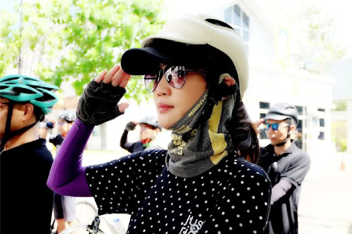 พรสุรีย์ กอนันทา อาสาสมัครจักรยานอาสาเพื่อพ่อ