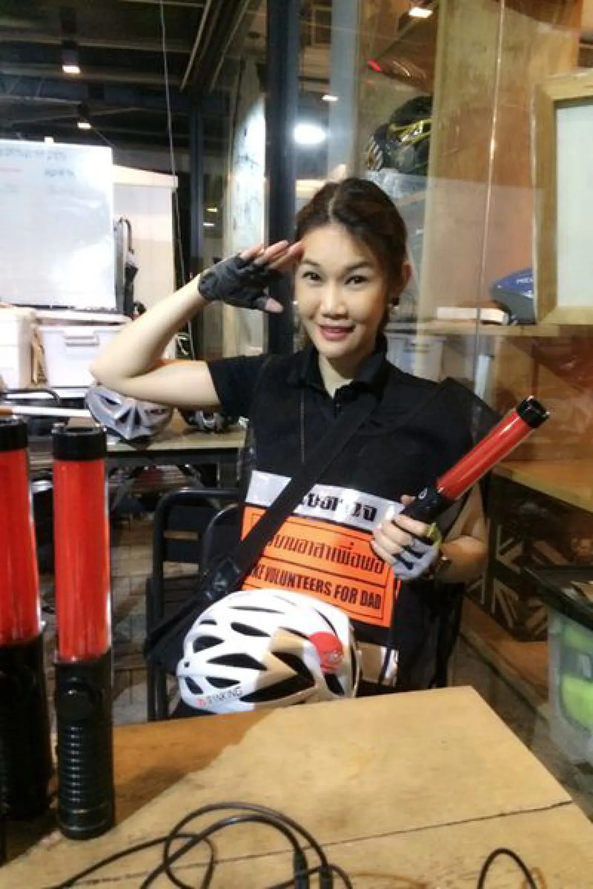 พรสุรีย์ กอนันทา อาสาสมัครจักรยานอาสาเพื่อพ่อ