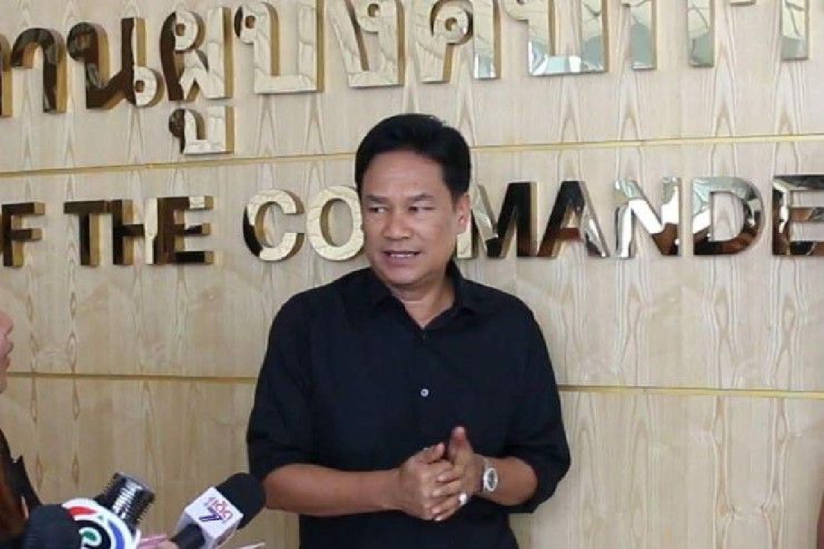 ตร.เรียกคนใกล้ชิดผู้ต้องหาถูกออกหมายจับคดีฆ่าหั่นศพสอบ ตร.เรียกคนใกล้ชิดผู้ต้องหาถูกออกหมายจับคดีฆ่าหั่นศพสอบ