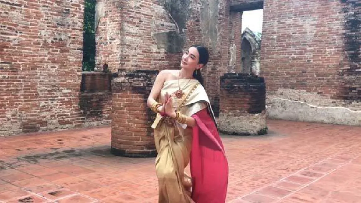 งดงามอ่อนช้อย! นุ่น วรนุช รำถวายสิ่งศักดิ์สิทธิ์ที่จ.อยุธยา (มีคลิป)