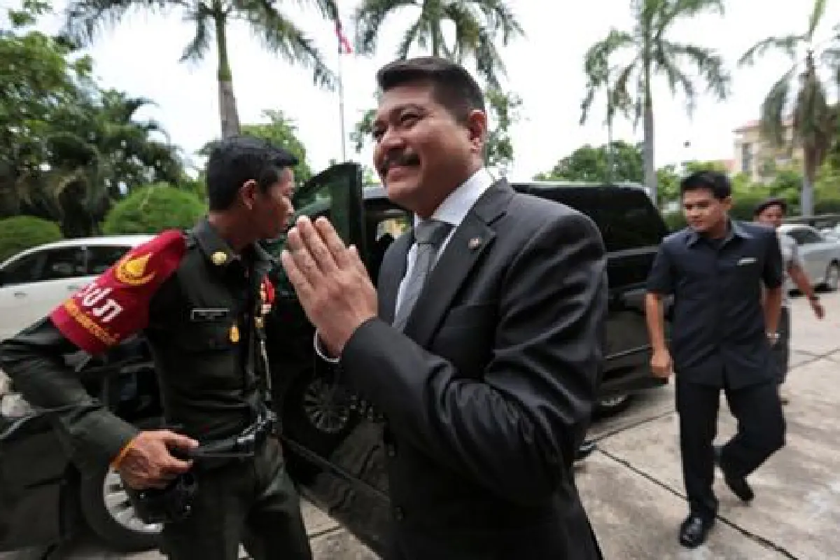 กล้าทำก็กล้ารับ! "วัน"นำพวงมาลัยขอขมา "นายกฯ-คสช."หลังโพสต์เดือด