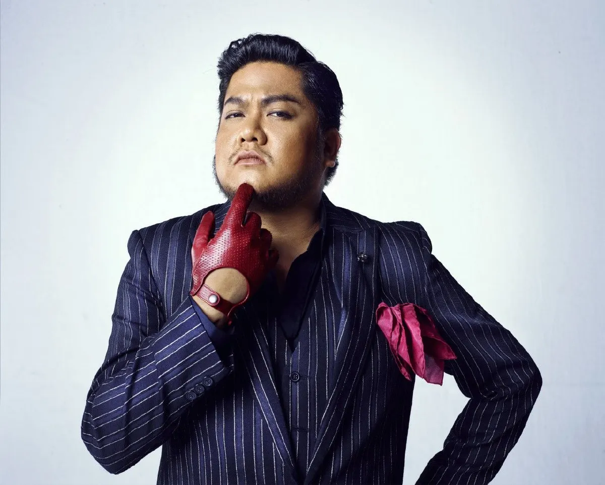 เบน ชลาทิศ แทคทีมเพื่อน B5 จัดคอนเสิร์ตการกุศล "GSB 2 Tone Concert"