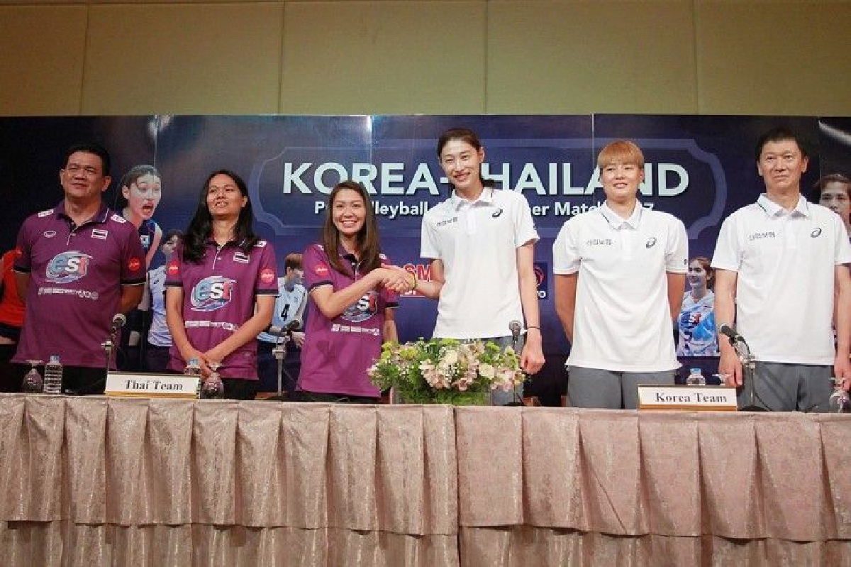 คิม-นุสรา นำทัพตบออลสตาร์"ไทย-โสม" คิม-นุสรา นำทัพตบออลสตาร์"ไทย-โสม"