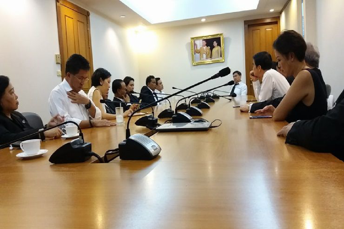 "วรงค์" ยันกปปส.ไม่เคยคิดยึดพรรคประชาธิปัตย์ "วรงค์" ยันกปปส.ไม่เคยคิดยึดพรรคประชาธิปัตย์