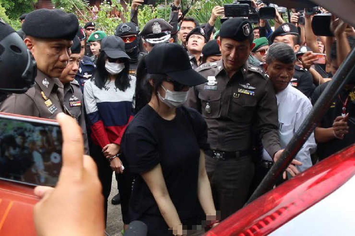 ตร.คุมแก๊ง "เปรี้ยว"ทำแผน8จุดเสร็จแล้ว ส่งฝากขังค้านประกันตัว ตร.คุมแก๊ง "เปรี้ยว"ทำแผน8จุดเสร็จแล้ว ส่งฝากขังค้านประกันตัว