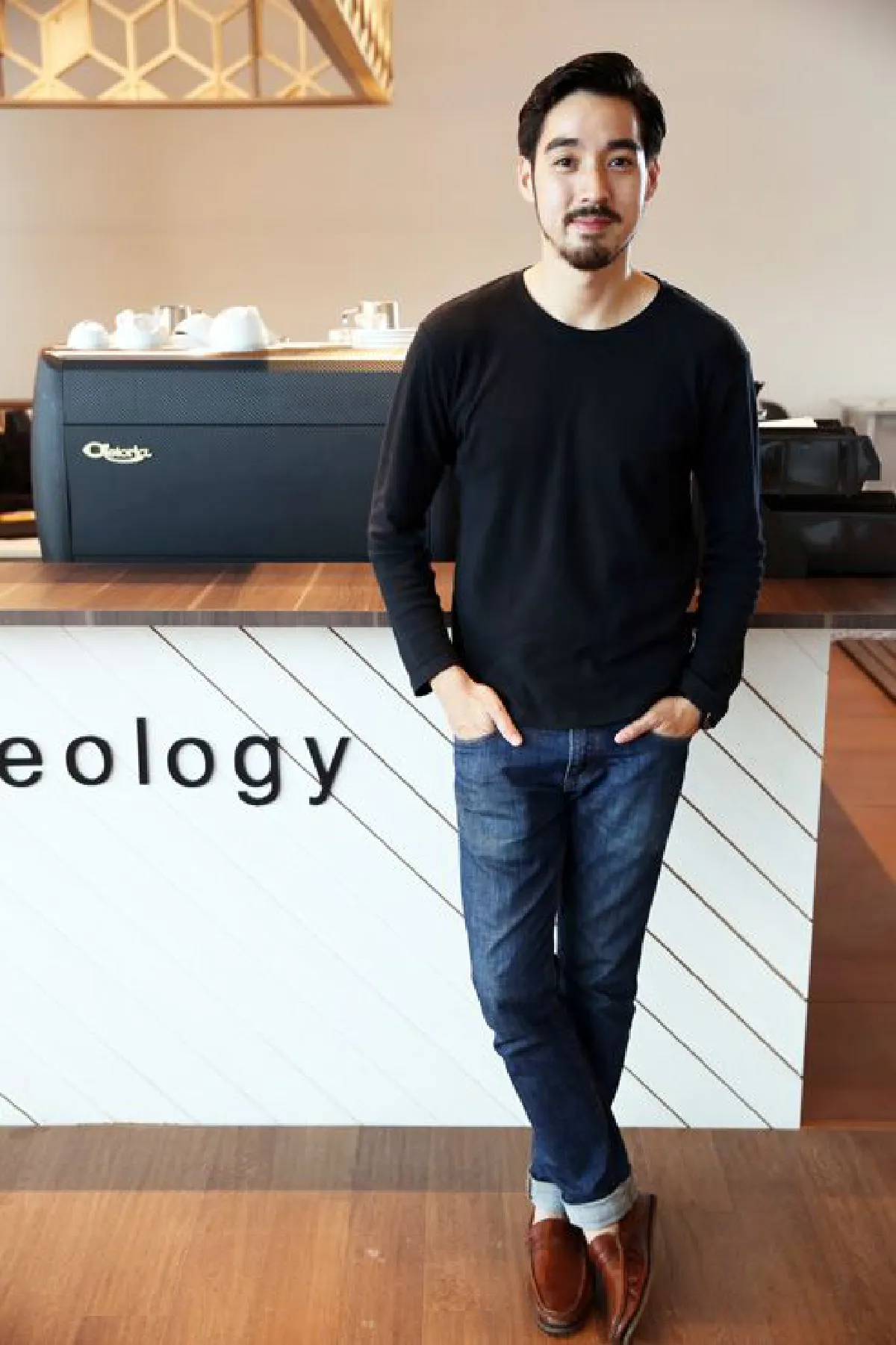 อัครินทร์ ศิวพรพิทักษ์ บาริสต้าหนุ่มผู้หลงใหลในศาสตร์กาแฟ