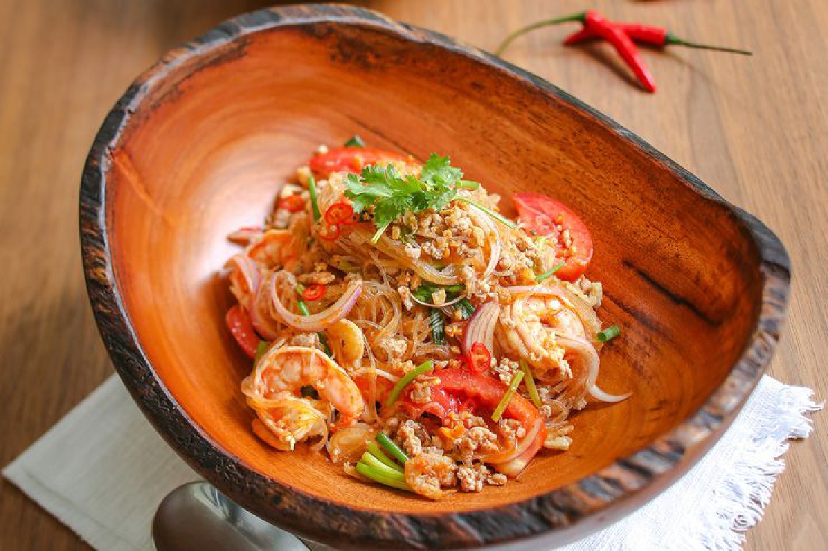 แซ่บๆ แสบทรวง ยำวุ้นเส้นสูตรไกลบ้าน แซ่บๆ แสบทรวง ยำวุ้นเส้นสูตรไกลบ้าน