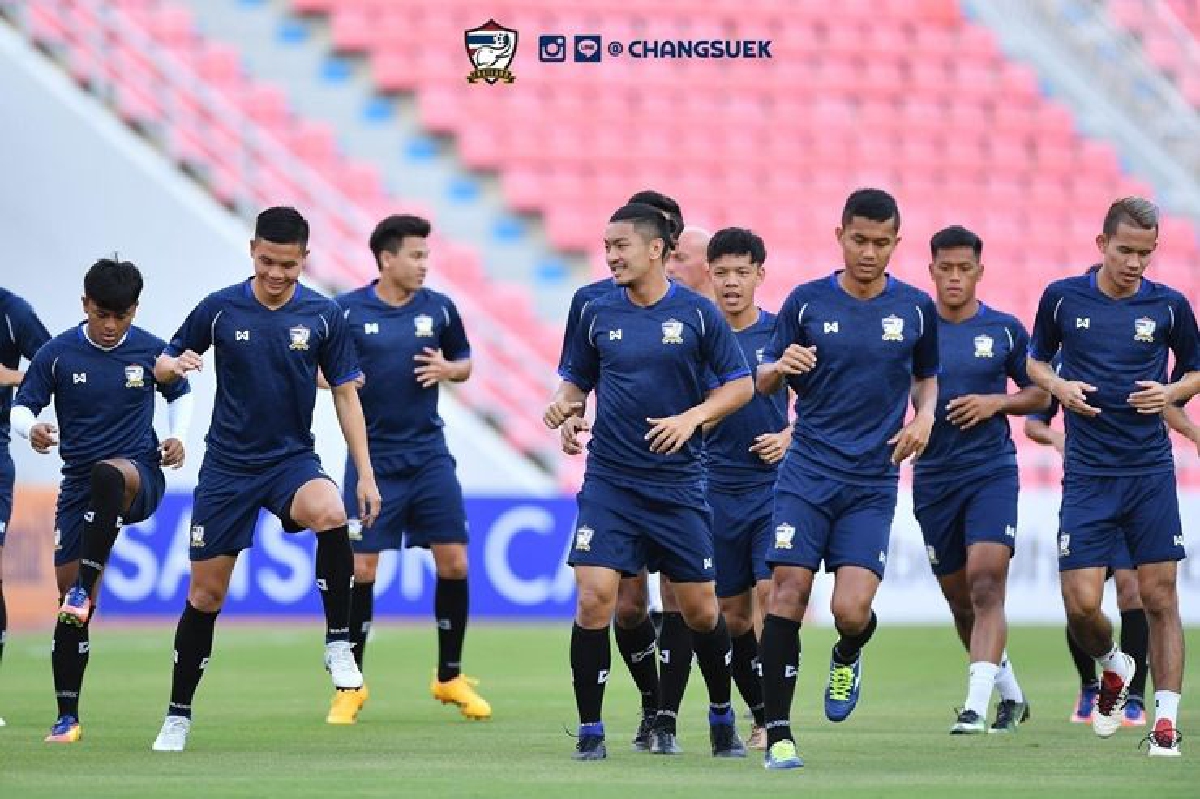 "ช้างศึก" ประกาศหมายเลขเสื้อ 23 แข้งดวลยูเออีเย็นนี้ "ช้างศึก" ประกาศหมายเลขเสื้อ 23 แข้งดวลยูเออีเย็นนี้