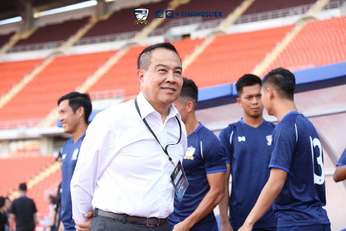 เล่นได้ใจ "สมยศ" อัดฉีดช้างศึก 3 ล้าน เล่นได้ใจ "สมยศ" อัดฉีดช้างศึก 3 ล้าน