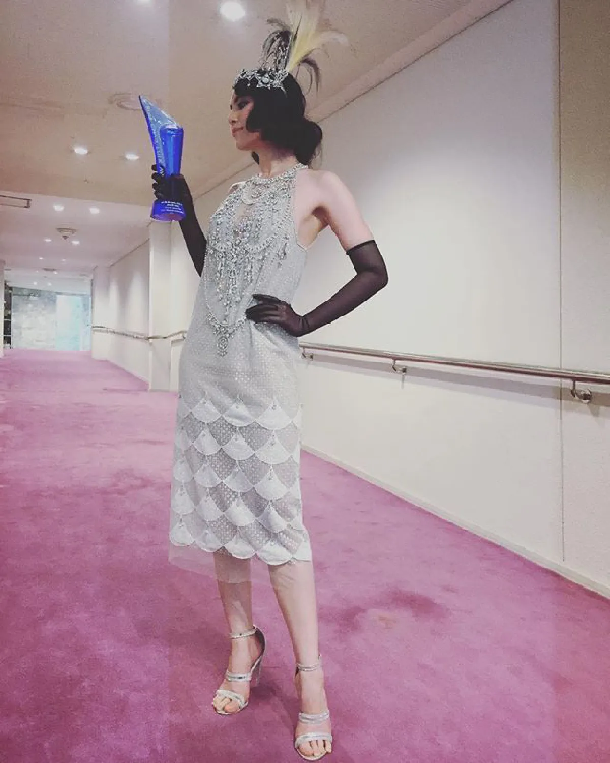 สวยเจิดกว่าใคร! ใหม่ ดาวิกา จัดเต็มในลุค Gatsby ร่วมเดินพรมดำ