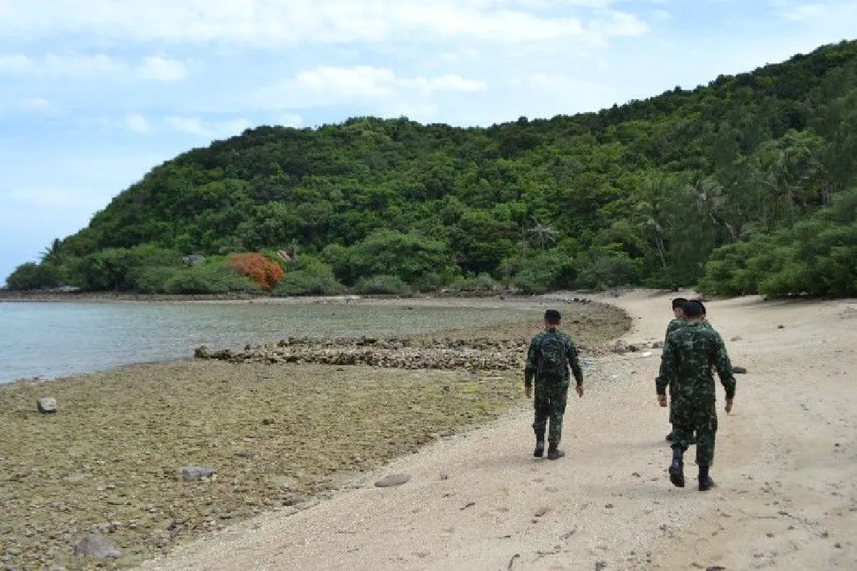 ทหารพบเรือนำเที่ยวปล่อยทัวร์จีนเหยียบปะการังเกาะพะงันเสียหาย