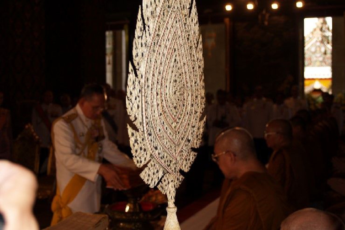 "พัดงาแกะสลัก" หนึ่งเดียวในโลก "พัดงาแกะสลัก" หนึ่งเดียวในโลก