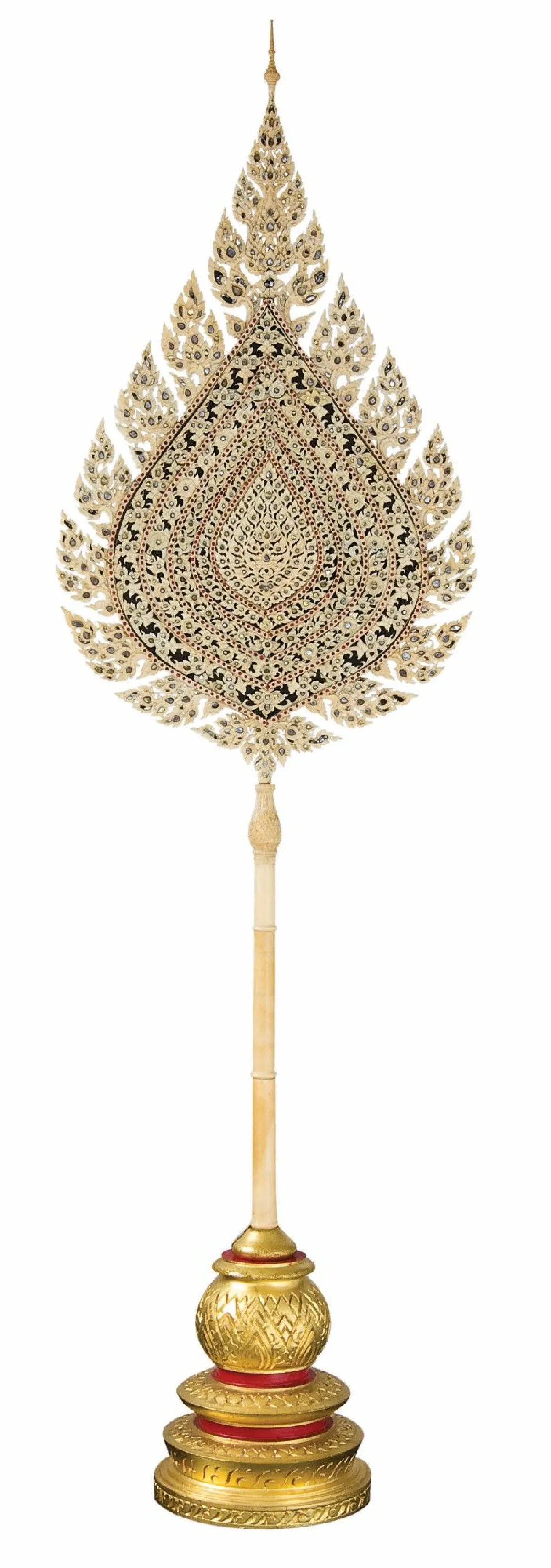 "พัดงาแกะสลัก" หนึ่งเดียวในโลก