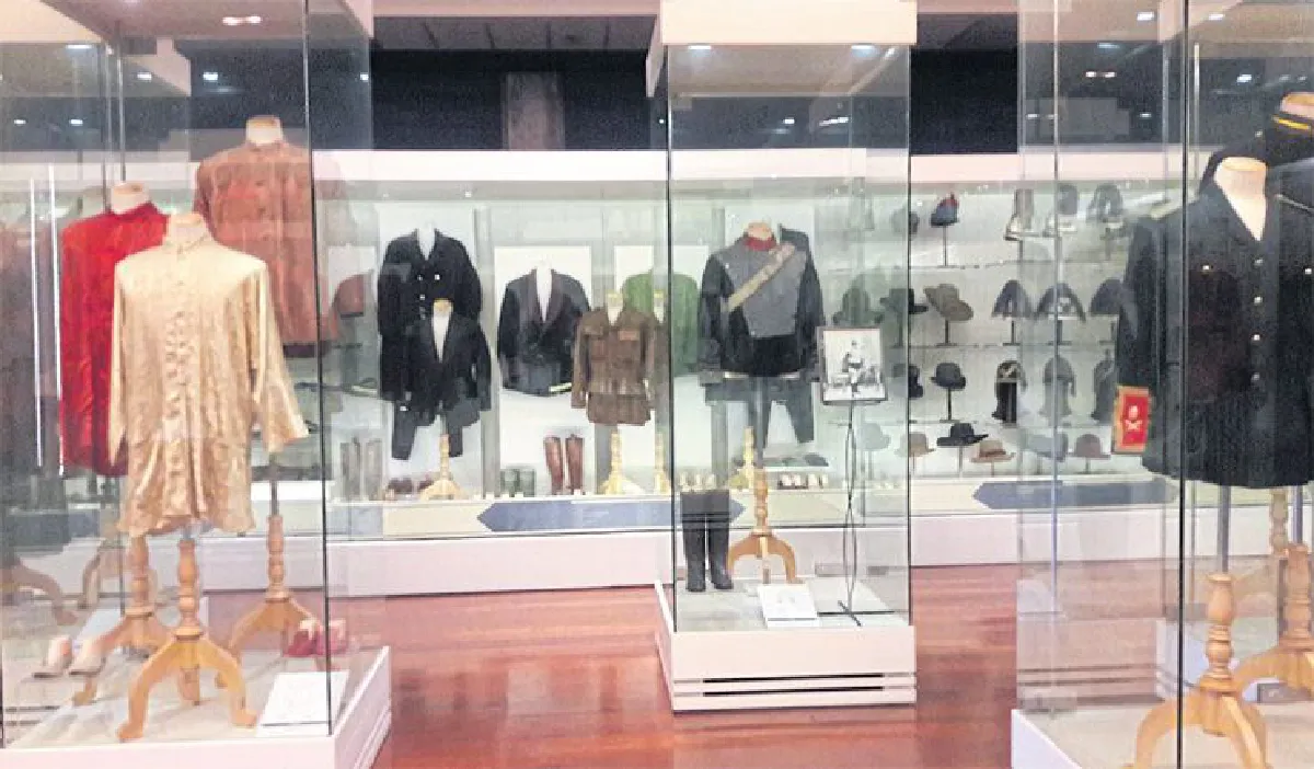 ยลฉลองพระองค์ ร.6