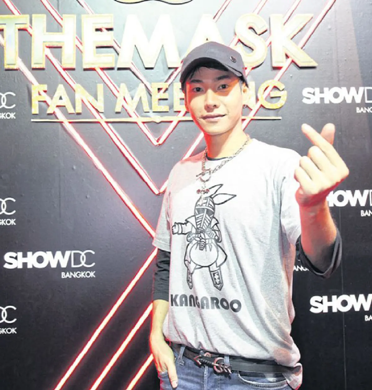 ใกล้ชิดสุดๆ กับหน้ากากนักร้อง