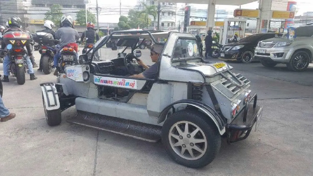 เจ้าของร้านแอร์หาดใหญ่เจ๋ง! นำเศษเหล็กมาสร้างรถยนต์