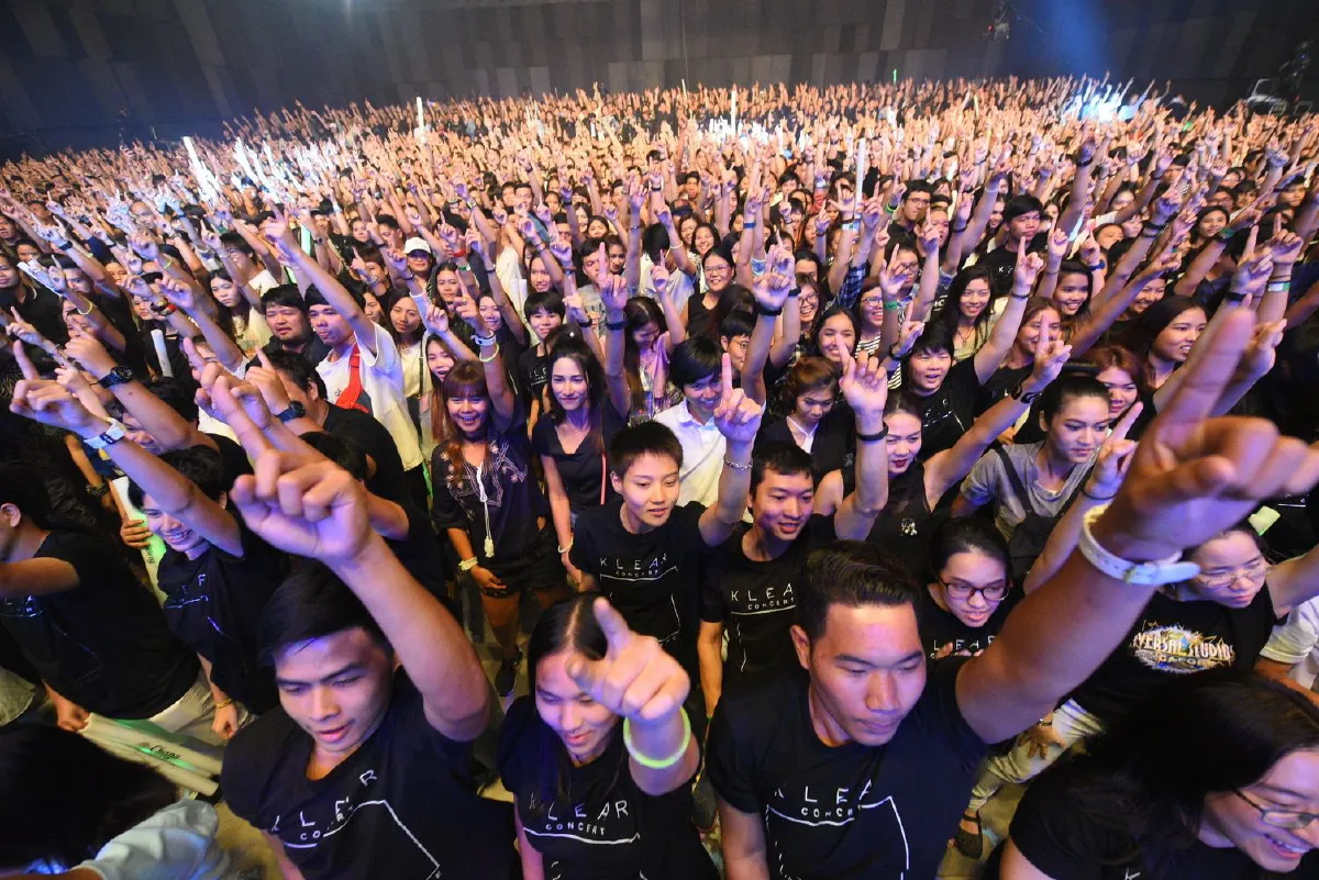 สนุกซึ้งถึงอารมณ์..คอนเสิร์ตใหญ่ครั้งแรกในชีวิต KLEAR